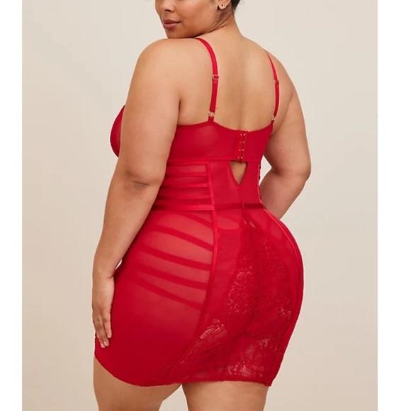 TORRID NWT STRAPS AND LACE CHEMISE - Picture 2 of 5